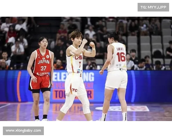 聚焦中国女篮训练赛:李梦与王思雨搭档,杨力维、黄思静协同攻防 聚焦中国女篮训练赛:李梦与王思雨搭档,杨力维、黄思静协同攻防